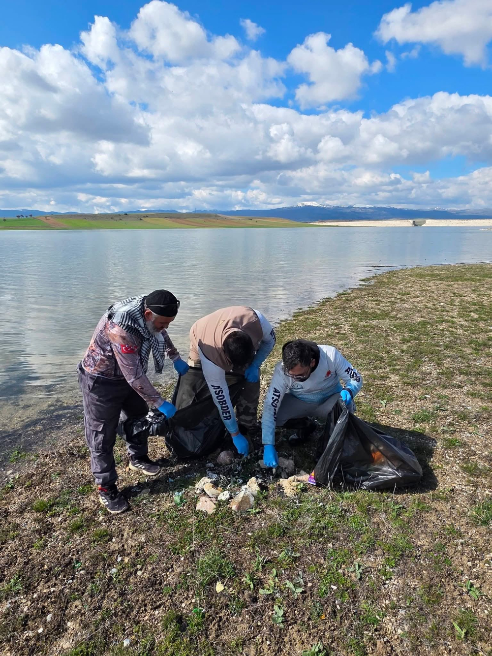 ATSOBDER’ den Düzağaç Göleti’nde Çevre Temizlik Etkinliği
